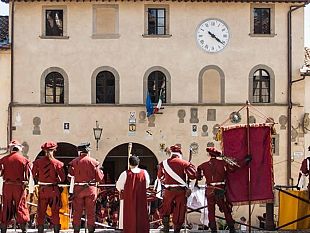 radda-torna-al-1527-per-una-sera-si-potra-sedere-a-tavola-con-ferruccio