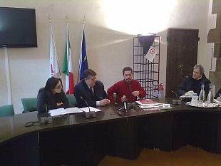 b112071634-via-faenza-si-balla-sulle-note-di-radio-rosa-arriva-the-dance-in-the-street