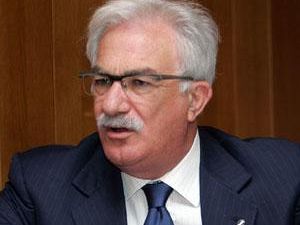 b312181552-consiglio-generale-cisl-a-firenze-con-raffaele-bonanni