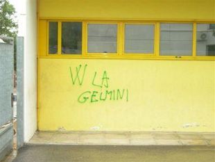 a810031530-scuola-i-vandali-sostengono-la-riforma-gelmini