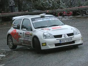b012141948-robert-kubica-in-corsa-al-rally-internazionale-il-ciocchetto