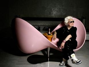 b003301616-una-dj-di-69-anni-al-luxury-lounge