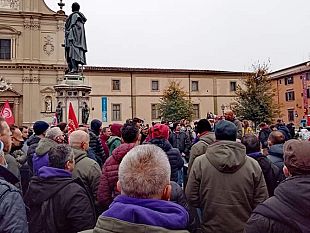 il-sabato-della-protesta-studenti-e-operai-gkn-uniti