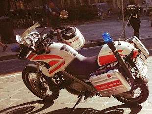 immigrato-irregolare-senza-patente-guidava-scooter-non-assicurato