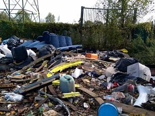 abbandono-dei-rifiuti-dal-centro-dei-cassonetti-alla-periferia-delle-discariche