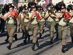 careggi-compie-100-anni-suona-la-fanfara-dei-bersaglieri