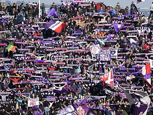 i-viola-pareggiano-a-genova