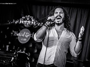 giacomo-voli-solo-hard-rock-cafe-firenze