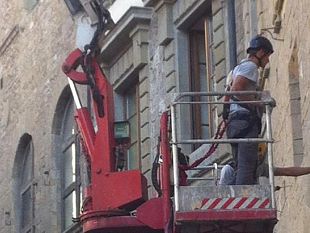 gabbia-di-rame-per-palazzo-vecchio-rischio-fulmini-da-clima-impazzito