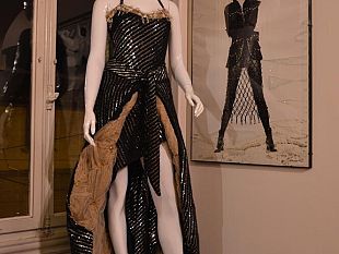 costume-colloquium-vii-fashion-and-dress-in-space-and-place