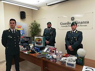 natale-addobbi-e-giocattoli-a-rischio-occhio-al-marchio-ce