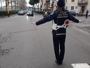 ragazzini-sfrecciano-su-scooter-rubato-hanno-meno-di-14-anni