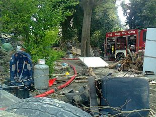 b203301349-brucia-la-collina-sopra-careggi-e-una-discarica-a-cielo-aperto
