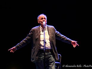 roberto-vecchioni-allestate-fiesolana-2018-con-la-vita-che-si-ama-tour