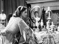 a606151321-senso-il-film-di-luchino-visconti-nelle-fotografie-di-paul-ronald-br-la-mostra-sara-inaugurata-a-castiglioncello-venerdi-16-giugno-dall-attrice-valentina-cervi