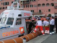 capraia-imbarcazione-si-rovescia-salvati-5-turisti-caduti-in-mare