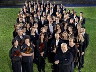 a809261405-musica-gianluigi-gelmetti-e-la-sydney-symphony-orchestra-in-concerto-a-siena