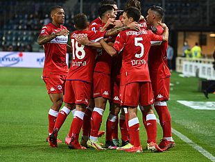 il-gewiss-stadium-di-bergamo-si-tinge-di-viola