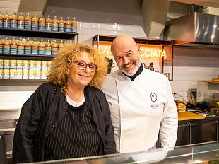 mercato-centrale-la-schiacciata-di-parri-con-luisanna-messeri