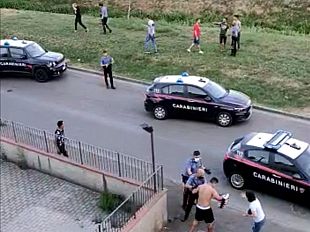 campi-paura-dopo-la-rissa-in-via-chiella-in-pieno-giorno