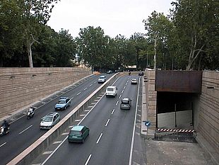 lavori-alla-rete-fognaria-cantiere-sul-parcheggio-vittorio-veneto