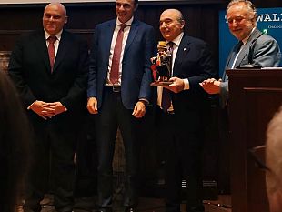 fiorentina-il-presidente-commisso-premiato-a-new-york