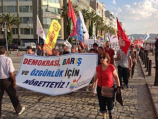 b306171453-scontri-a-istanbul-ferito-e-fermato-un-fotografo-toscano