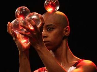 b004091601-all-otel-variete-i-giullari-del-diavolo