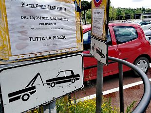 galluzzo-il-mistero-dei-cartelli-abbandonati-in-piazza-puliti