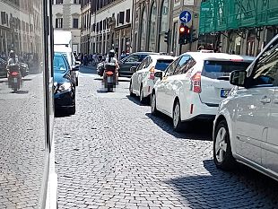 lavoro-taxi-pisa-bando-di-concorso-straordinario-per-16-nuove-licenze