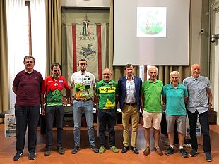 francesco-moser-starter-della-gran-fondo-del-mugello