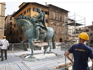 piazza-signoria-senza-la-statua-di-cosimo-i-per-alcuni-mesi