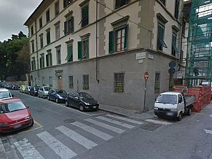 scoperti-a-forzare-la-porta-di-unabitazione-16-anni-lei-e-8-lui