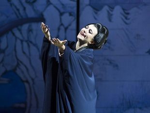 torre-del-lago-il-tenore-si-infortuna-sul-palcoscenico-del-festival-puccini-durante-la-rappresentazione-di-turandot