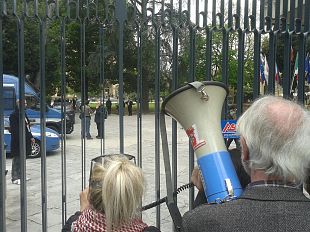 strage-di-viareggio-presidio-a-firenze-moretti-assente-al-congresso-cgil