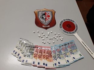 controlli-anti-droga-sulla-tramvia-arrestato-uno-spacciatore-che-nascondeva-28-dosi-di-eroina-in