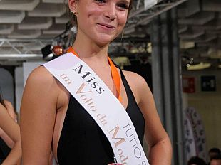 b111071817-sharon-bennici-di-empoli-trionfa-nel-concorso-un-volto-da-modella