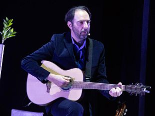 la-buona-novella-neri-marcore-in-toscana