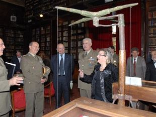a911232006-parlamentari-in-visita-all-istituto-geografico-militare