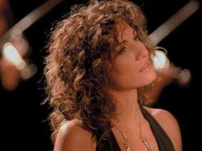 a510041456-simona-bencini-ex-voce-dei-dirotta-su-cuba-allo-sugar-reef-musicology-di-arezzo