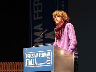 b011100935-stazione-leopolda-l-intervento-di-uno-studente-di-17-anni