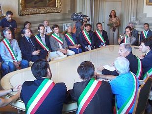 b302041528-elezioni-2013-l-effetto-renzi-trascina-250-sindaci-verso-il-parlamento