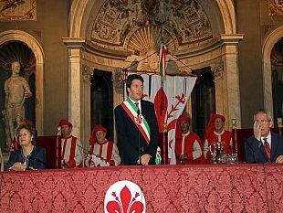 b401171559-prosegue-contestazione-a-manif-pour-tous-a-palazzo-vecchio