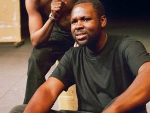 a804101404-teatro-i-sizwe-banzi-est-mort-i-a-cascina