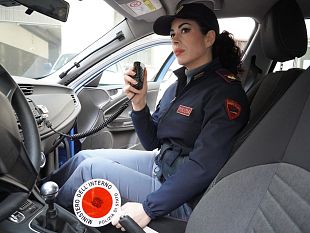 tenta-di-rapinare-gruppo-di-studenti-con-un-coccio-di-bottiglia