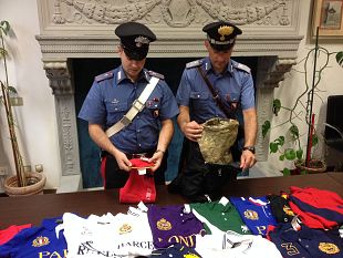 chiedono-informazioni-e-anziano-sventa-il-trucco-della-collana