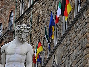 bilaterale-italia-germania-700-euro-di-bandiere-sventolano-24-ore