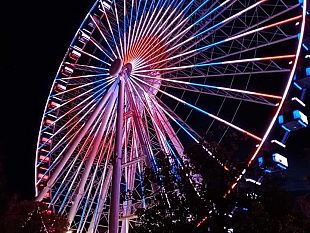 tornano-ruota-panoramica-e-pista-di-ghiaccio-a-firenze