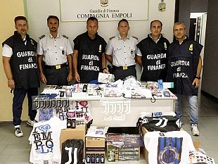 gadget-squadre-di-serie-a-articoli-contraffatti-sequestrati-a-empoli
