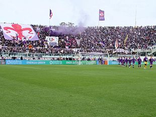 vlahovic-via-i-viola-clubs-stanno-con-commisso